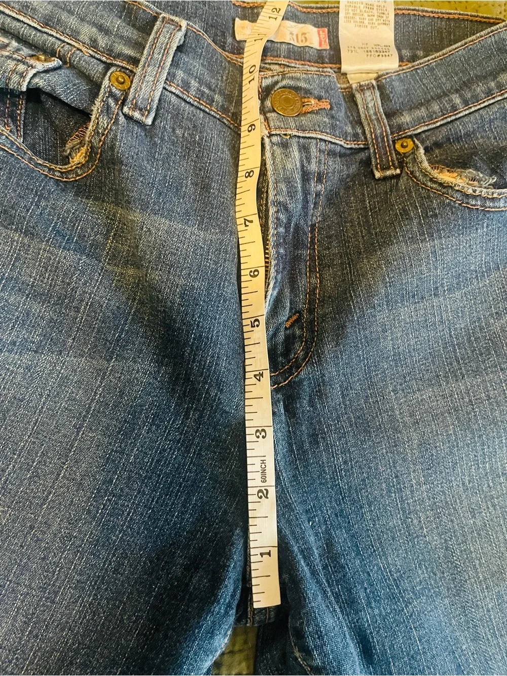 Levis size 8m